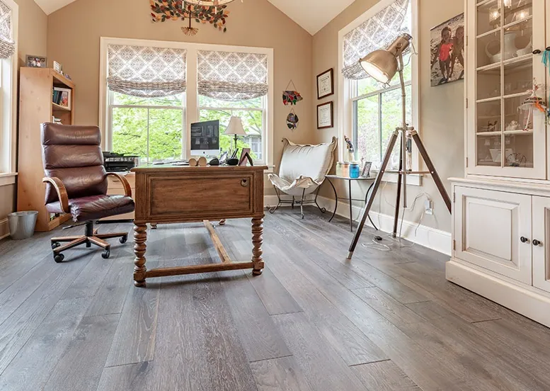 Professional Laminate Flooring Installer